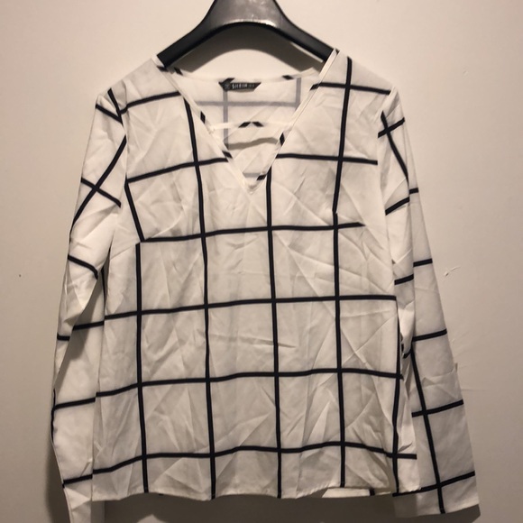 Shein medium top. - Picture 4 of 12